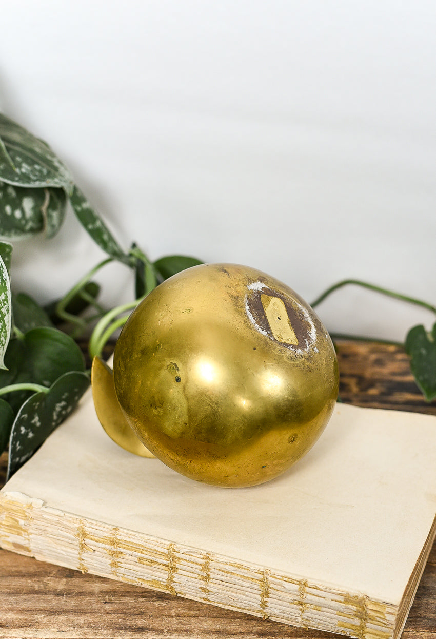 solid-brass-apple-paperweight