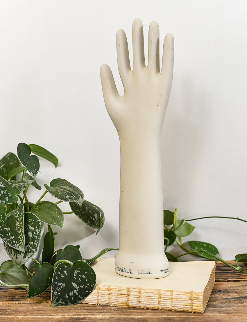 vintage-glove-mold