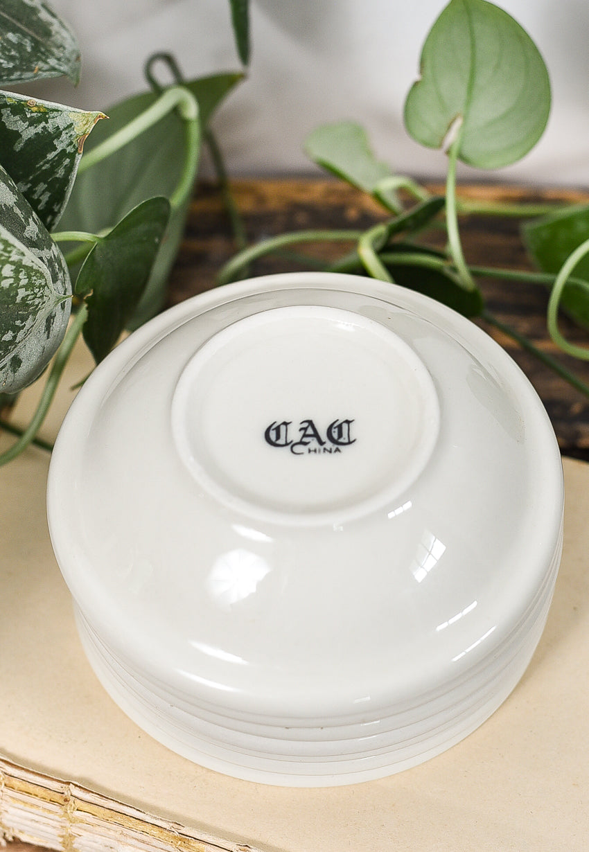 VINTAGE BERRY BOWL SET