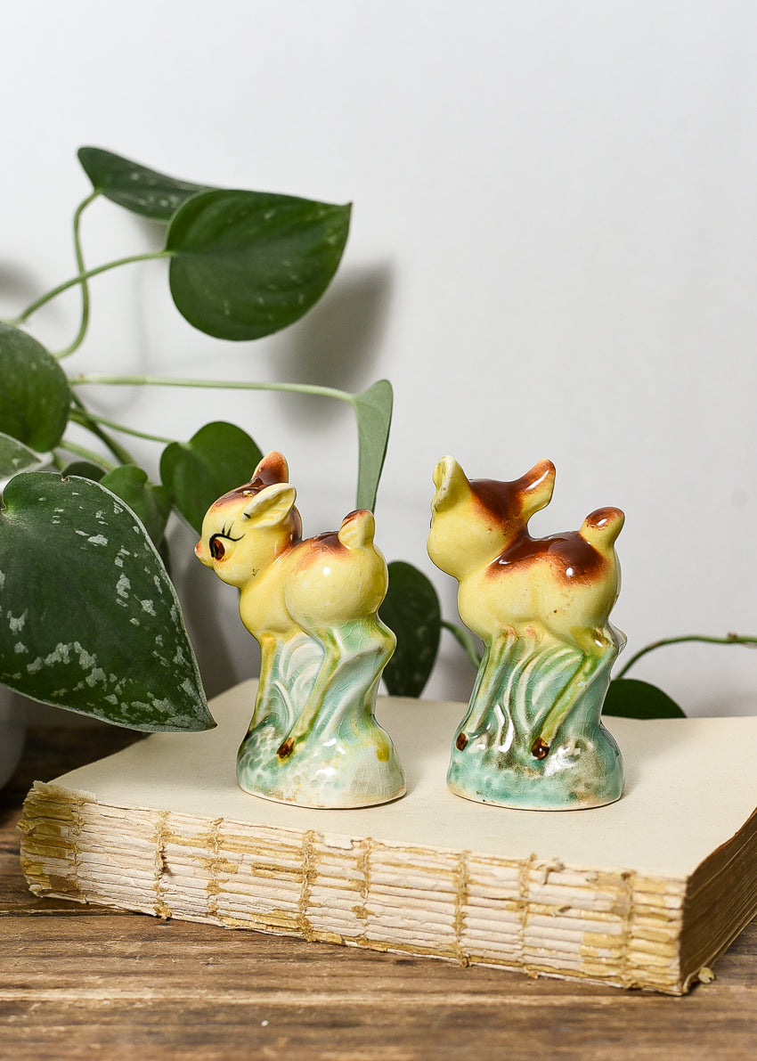 VINTAGE DEER SALT & PEPPER SHAKERS