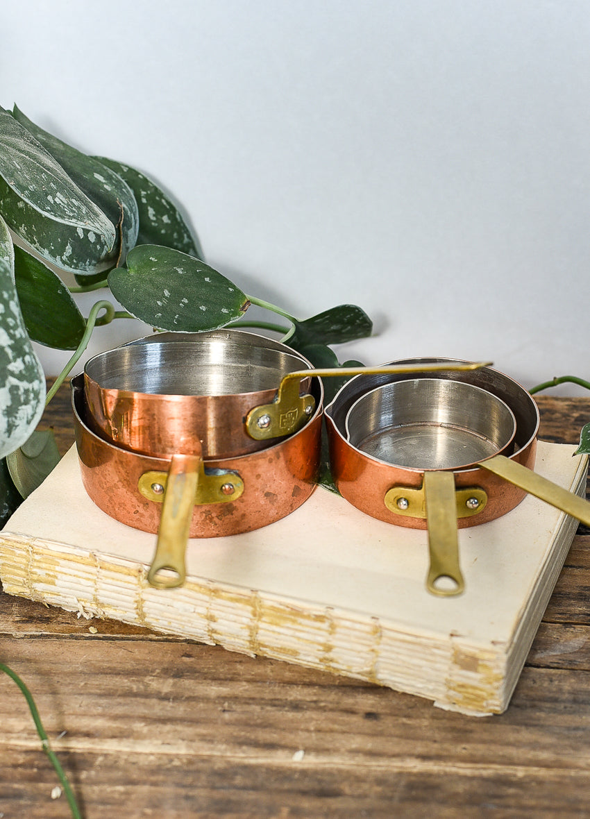 vintage-copper-measuring-cups