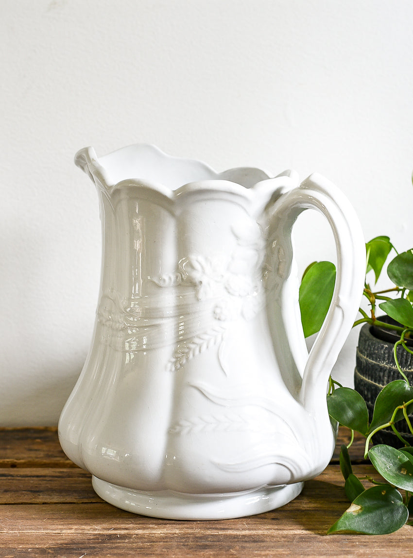 ANTIQUE J&G MEAKIN IRONSTONE PITCHER (LG)