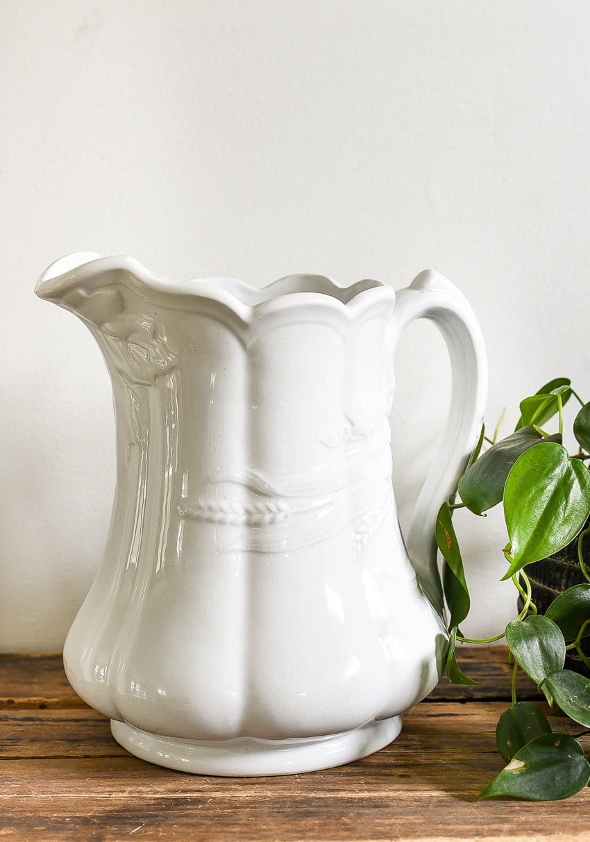 ANTIQUE J&G MEAKIN IRONSTONE PITCHER (LG)