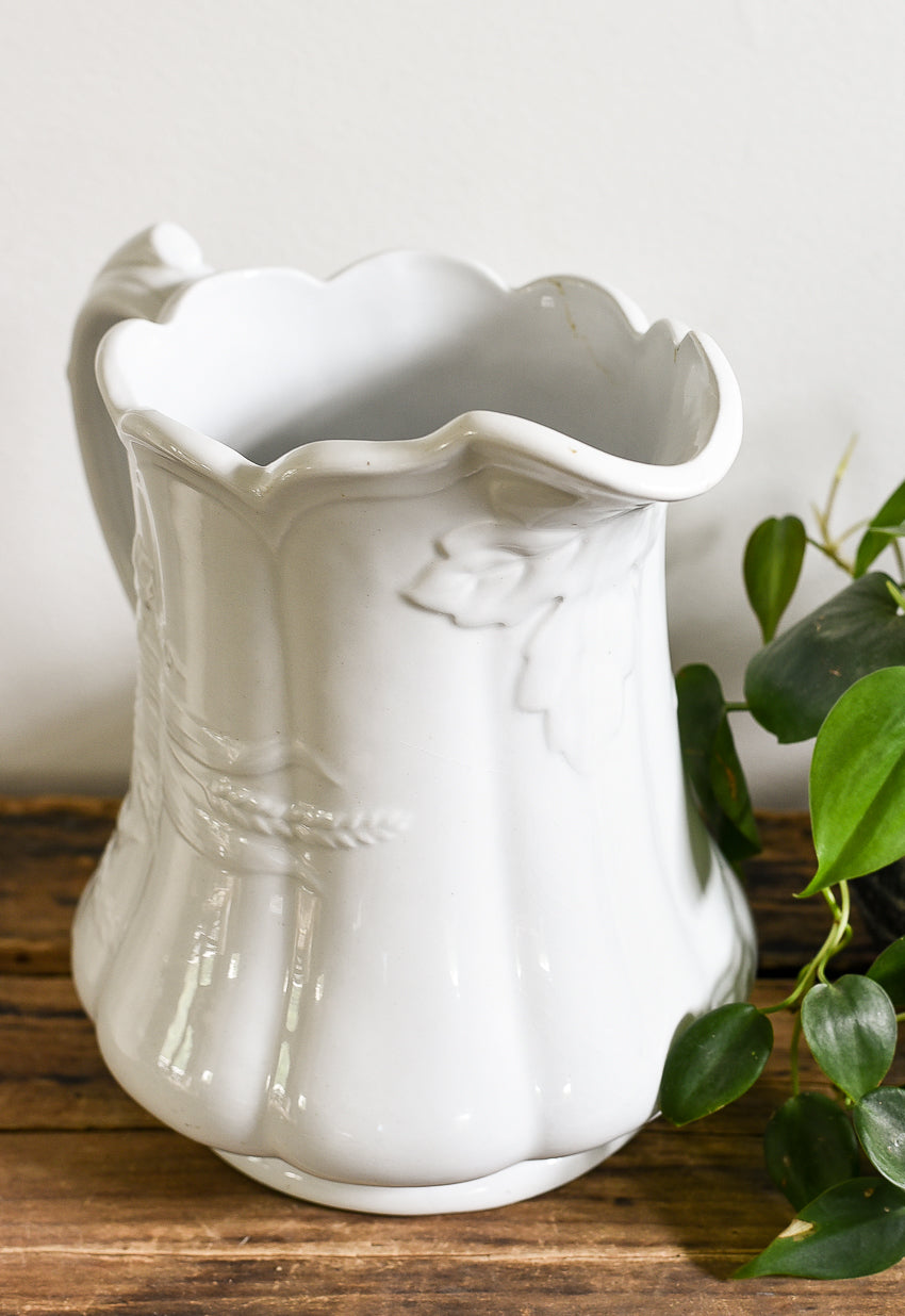 ANTIQUE J&G MEAKIN IRONSTONE PITCHER (LG)