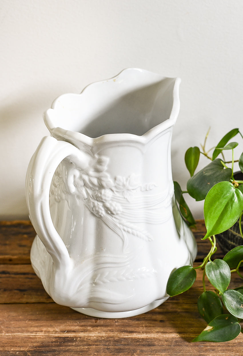 ANTIQUE J&G MEAKIN IRONSTONE PITCHER (LG)