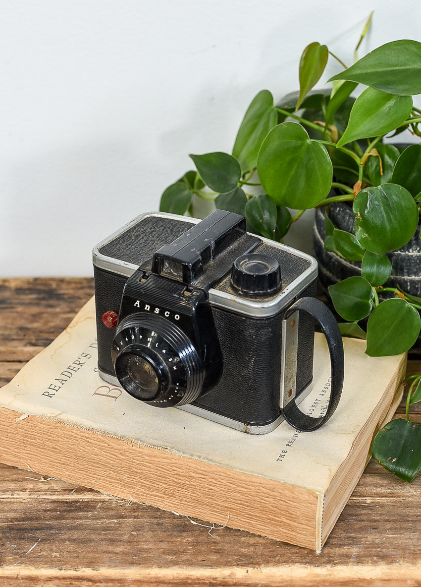 VINTAGE ANSCO CAMERA