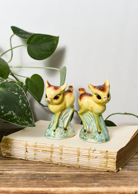 VINTAGE DEER SALT & PEPPER SHAKERS