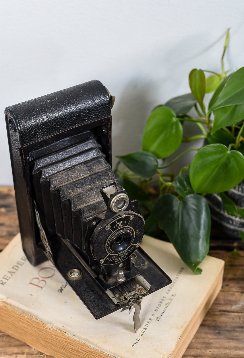 VINTAGE KODAK EASTMAN FOLDING CAMERA