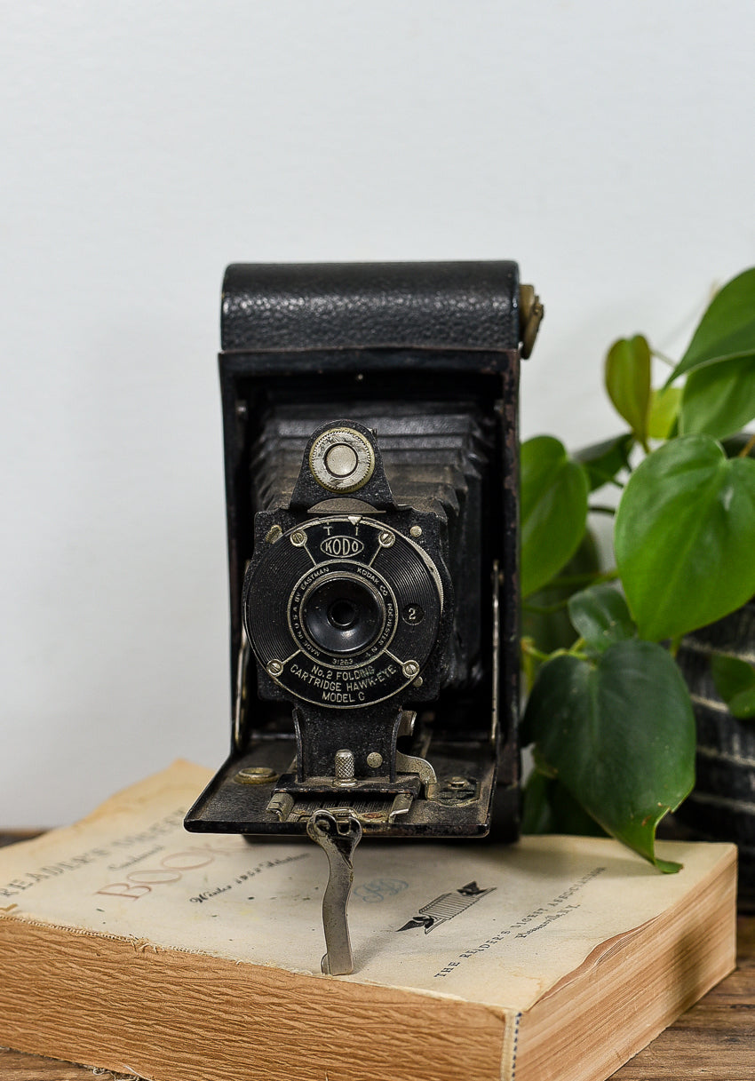 VINTAGE KODAK EASTMAN FOLDING CAMERA