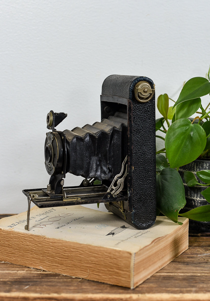 VINTAGE KODAK EASTMAN FOLDING CAMERA