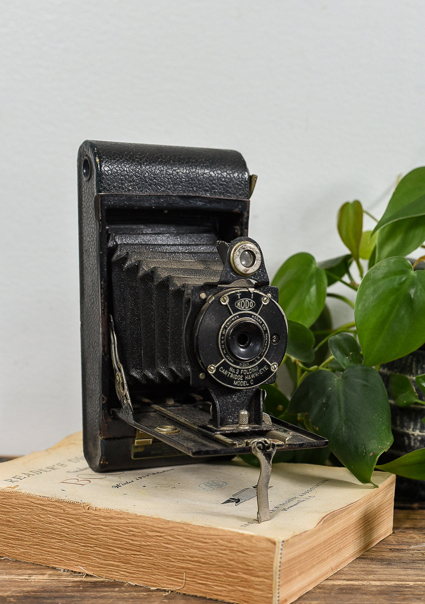 VINTAGE KODAK EASTMAN FOLDING CAMERA